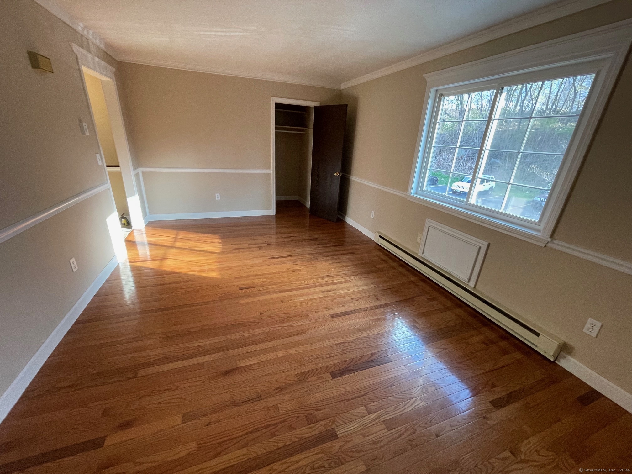 Mountain Village Road 27, Waterbury, Connecticut - 1 Bedrooms  
1 Bathrooms  
3 Rooms - 