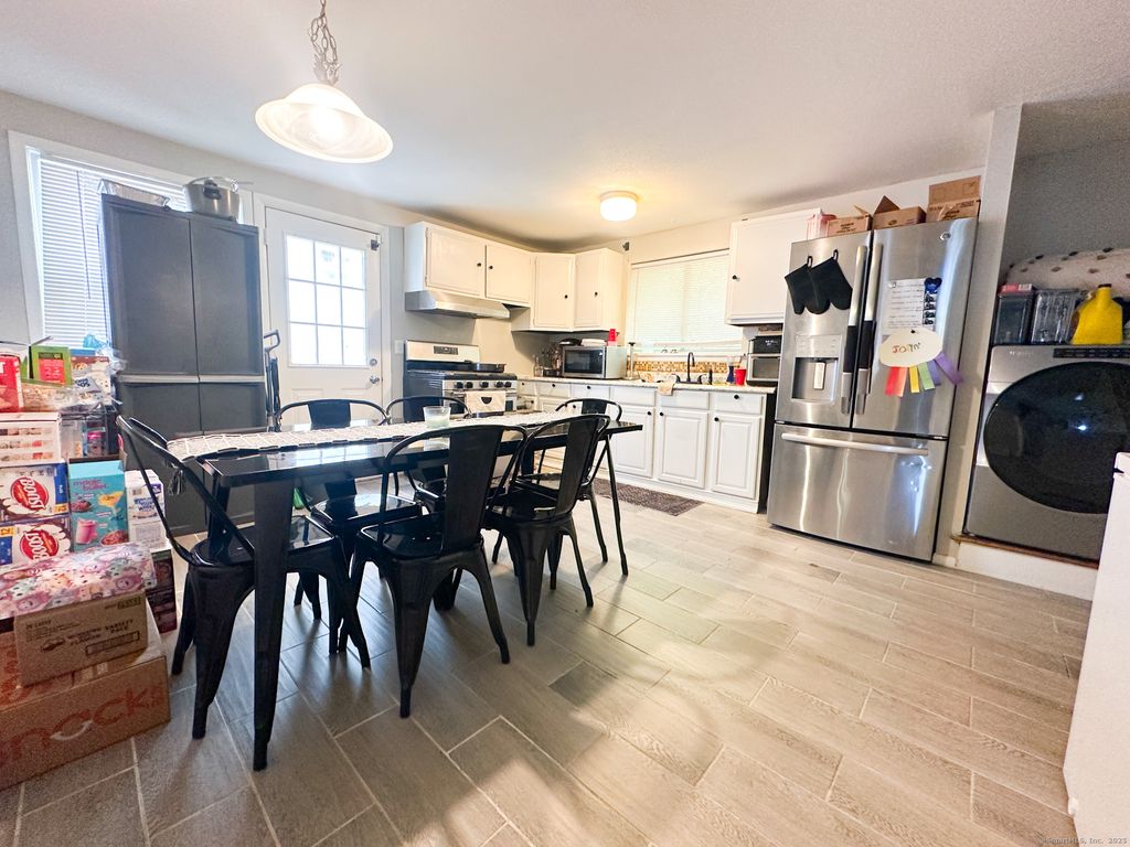 Photo of 305 Mill Rock Road #305, Hamden, CT 06517 (MLS # 24141083)