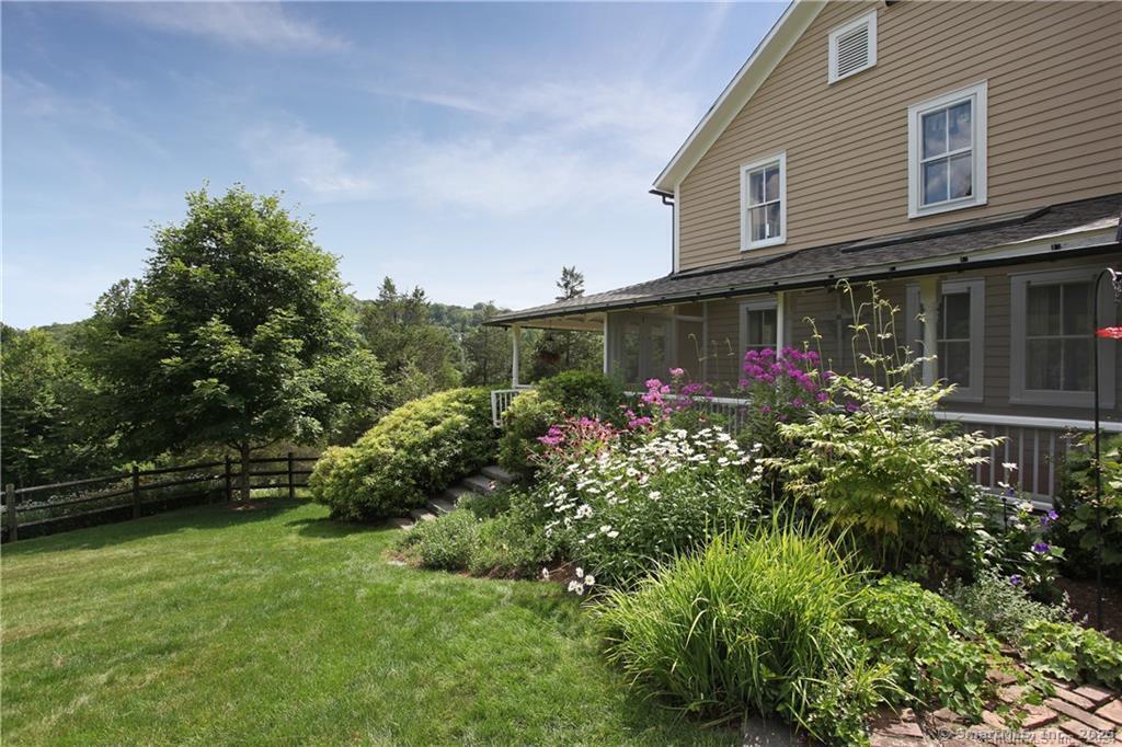 32 Leach Hollow Road
