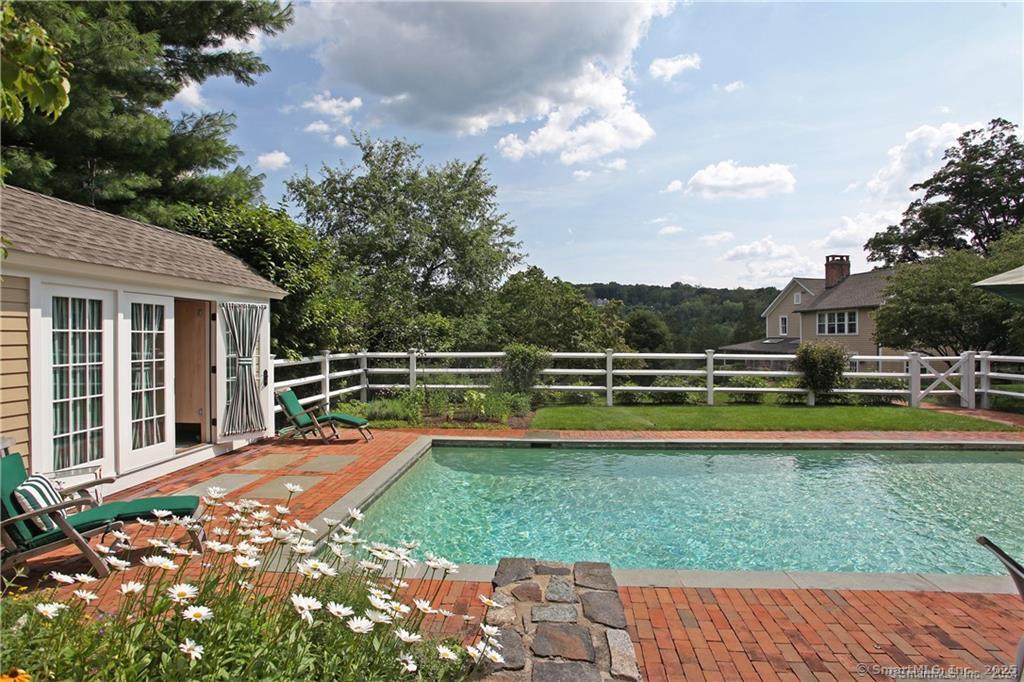 32 Leach Hollow Road
