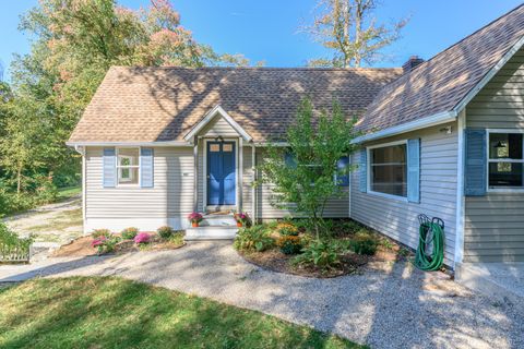 Photo of 81 Picketts Ridge Road, Redding, CT 06896 (MLS # 24130763)