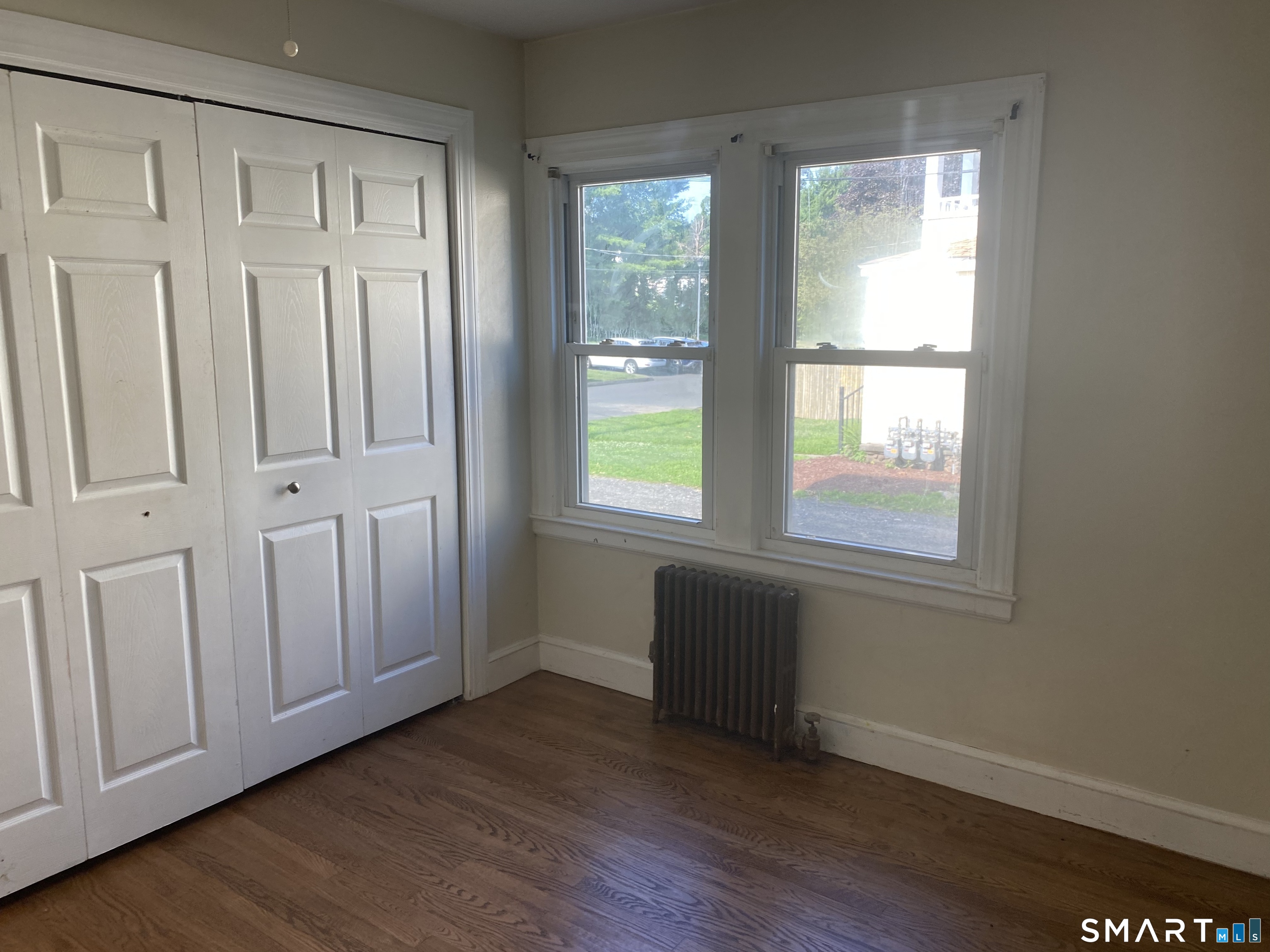 81 Woodford Avenue Extension 1