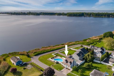 35 Soundview Avenue Old Saybrook CT 06475