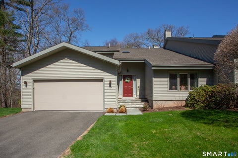 Condo For Sale - 5 Shirecrest<br/> Avon, CT 06001