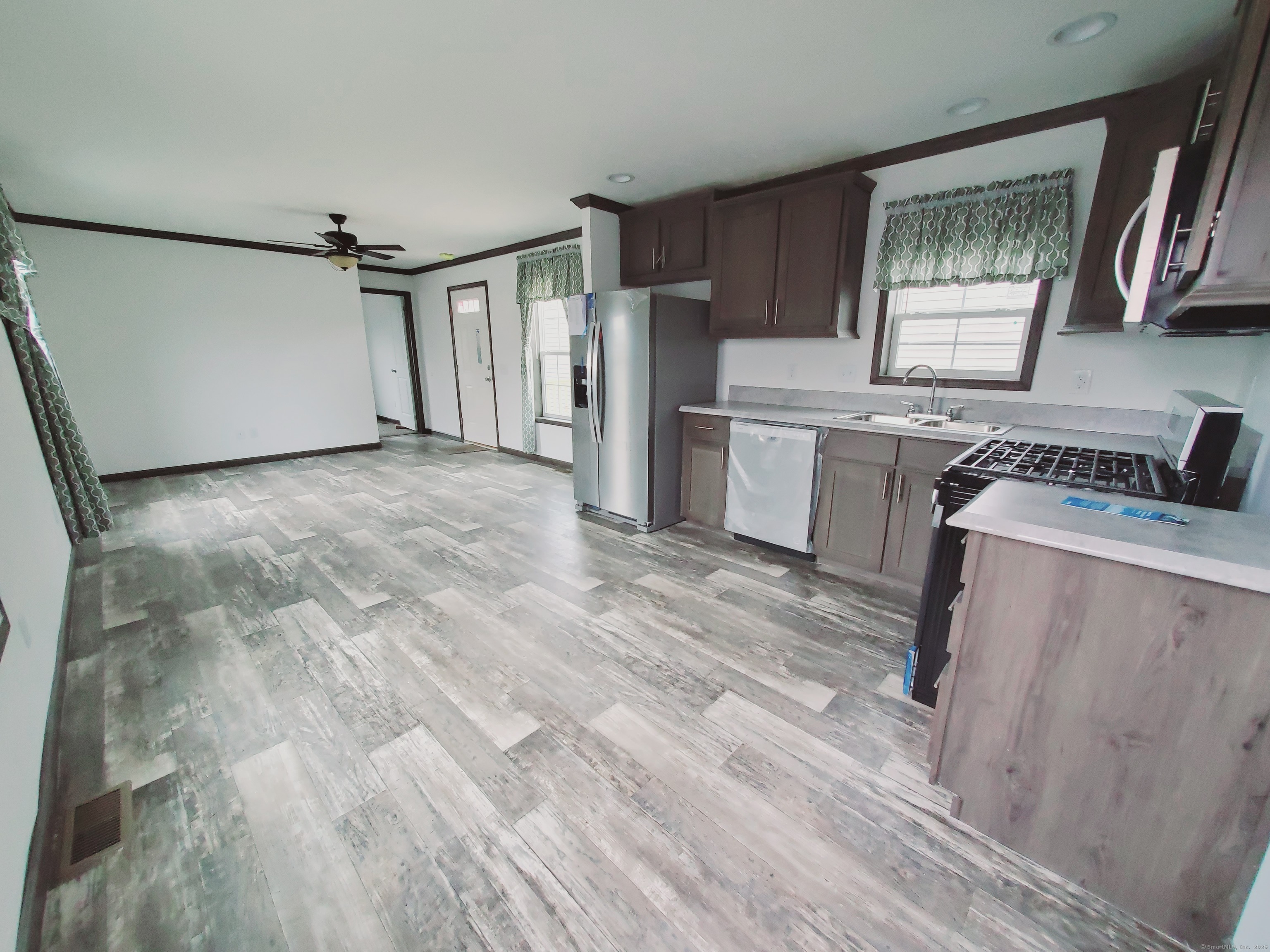 525 E Main Street #44, Branford, Connecticut image 4
