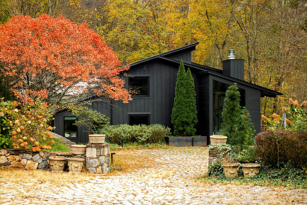 Photo of 67 Squire Road, Roxbury, CT 06783 (MLS # 24135700)