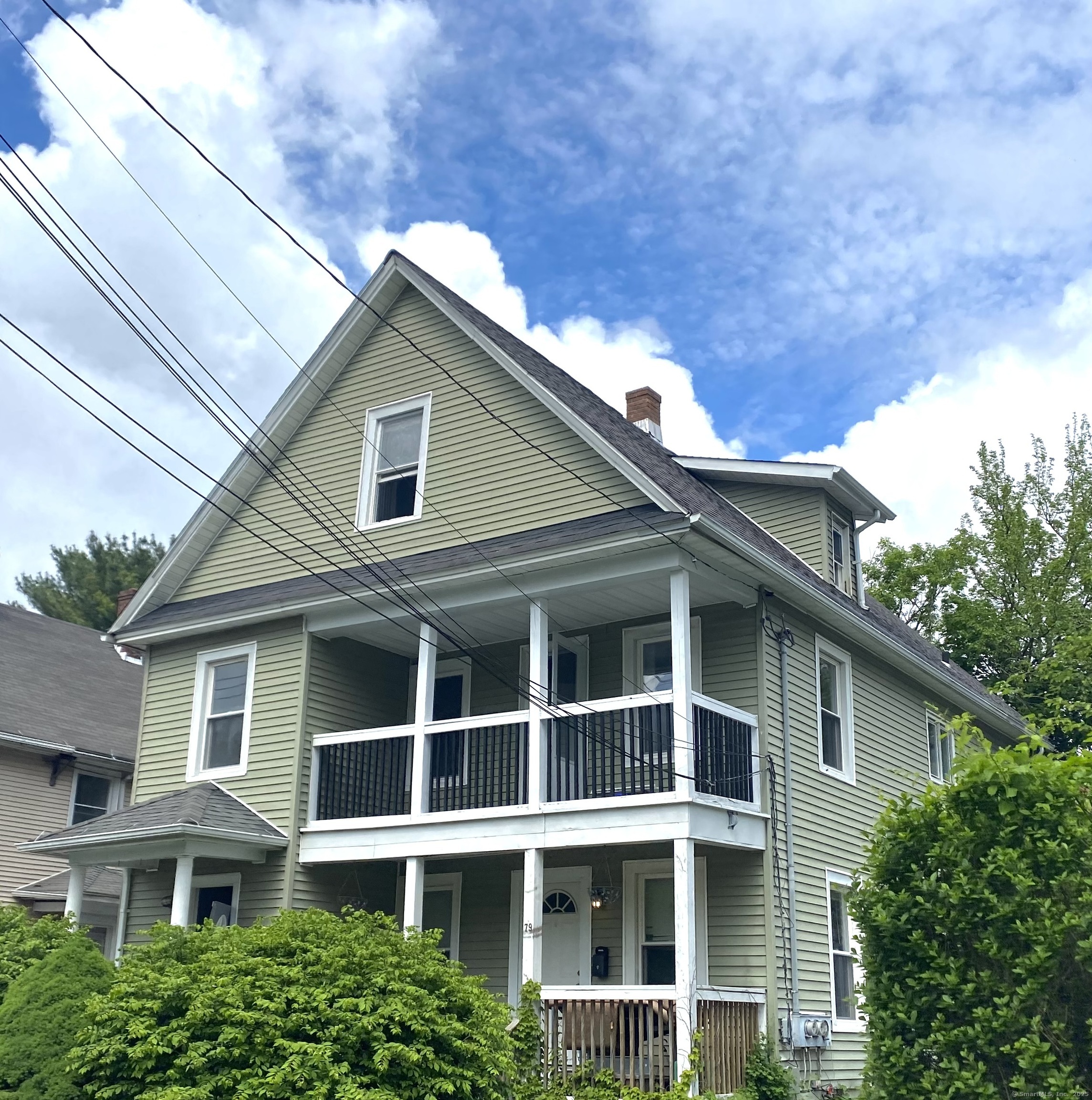 Lewis Street, Torrington, Connecticut - 4 Bedrooms  
2 Bathrooms  
11 Rooms - 