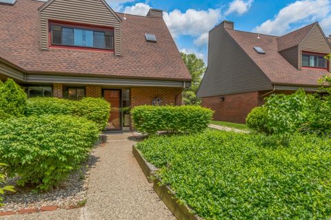 30 Montoya Drive 30 Branford CT 06405