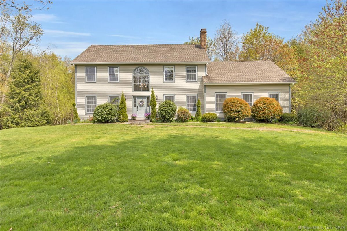 Property for Sale at 26 Spencer Brook Road, New Hartford, Connecticut - Bedrooms: 3 
Bathrooms: 4 
Rooms: 9  - $641,000