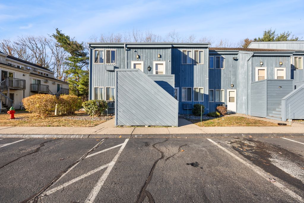 Photo of 426 Emmett Street #APT N, Bristol, CT 06010 (MLS # 24141537)