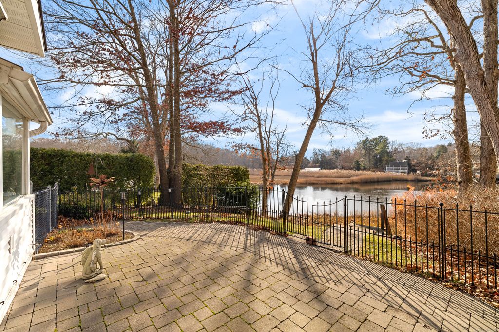 Photo of 37 Nolin Road, Westbrook, CT 06498 (MLS # 24143137)