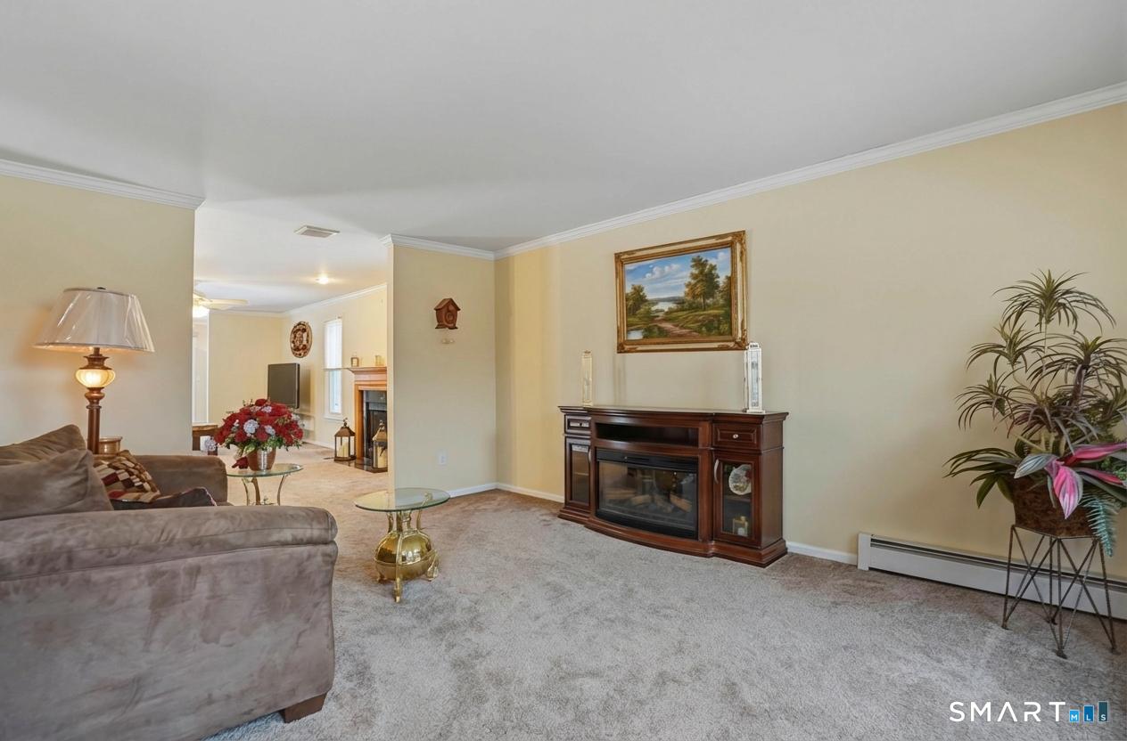 34 Nathan Hale Court