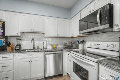 Tiny photo for 900 Mix Avenue #60, Hamden, CT 06514 (MLS # 24168330)