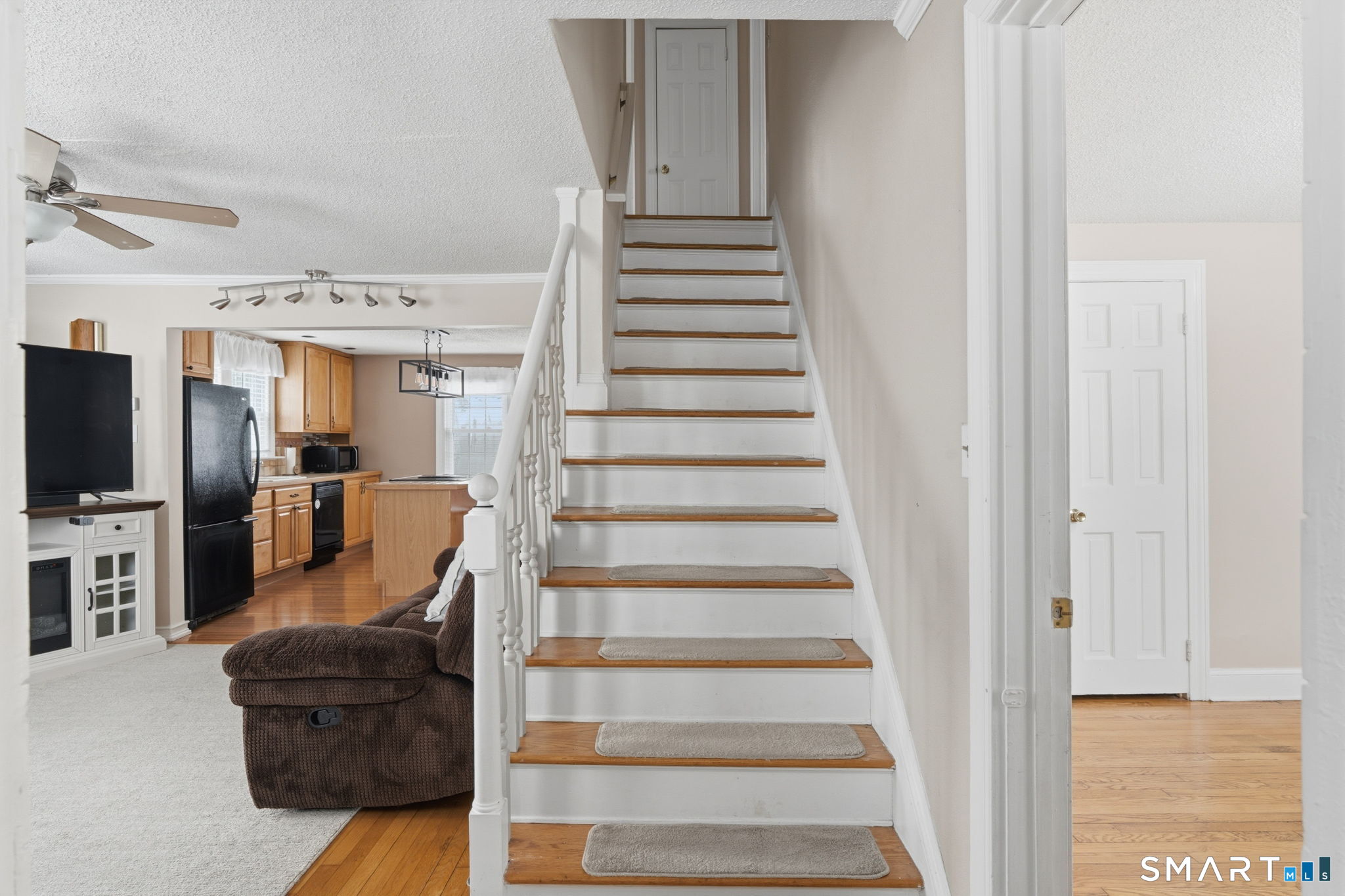 497 Parker Avenue South