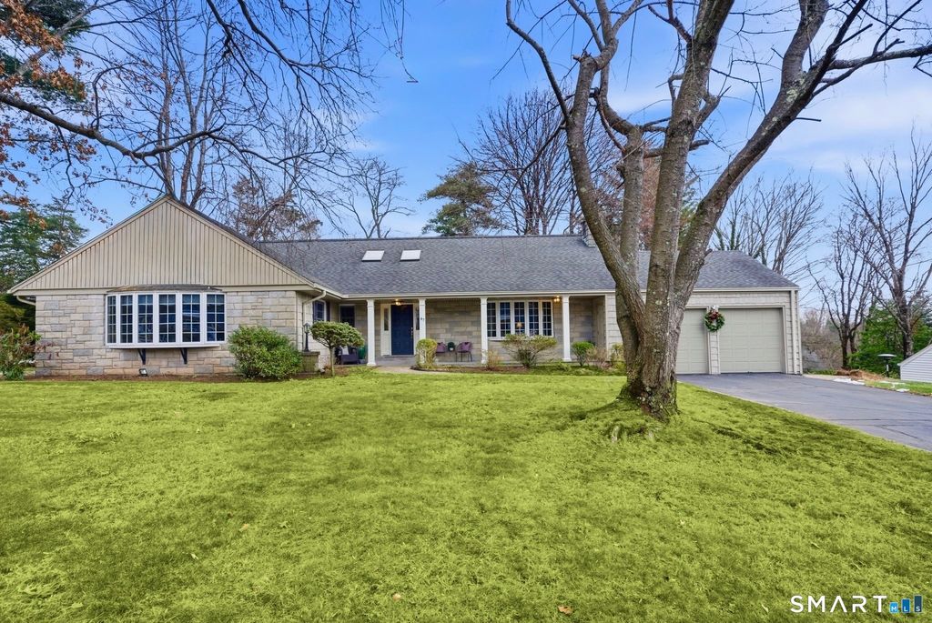 Photo of 47 Hillsboro Drive, West Hartford, CT 06107 (MLS # 24143979)