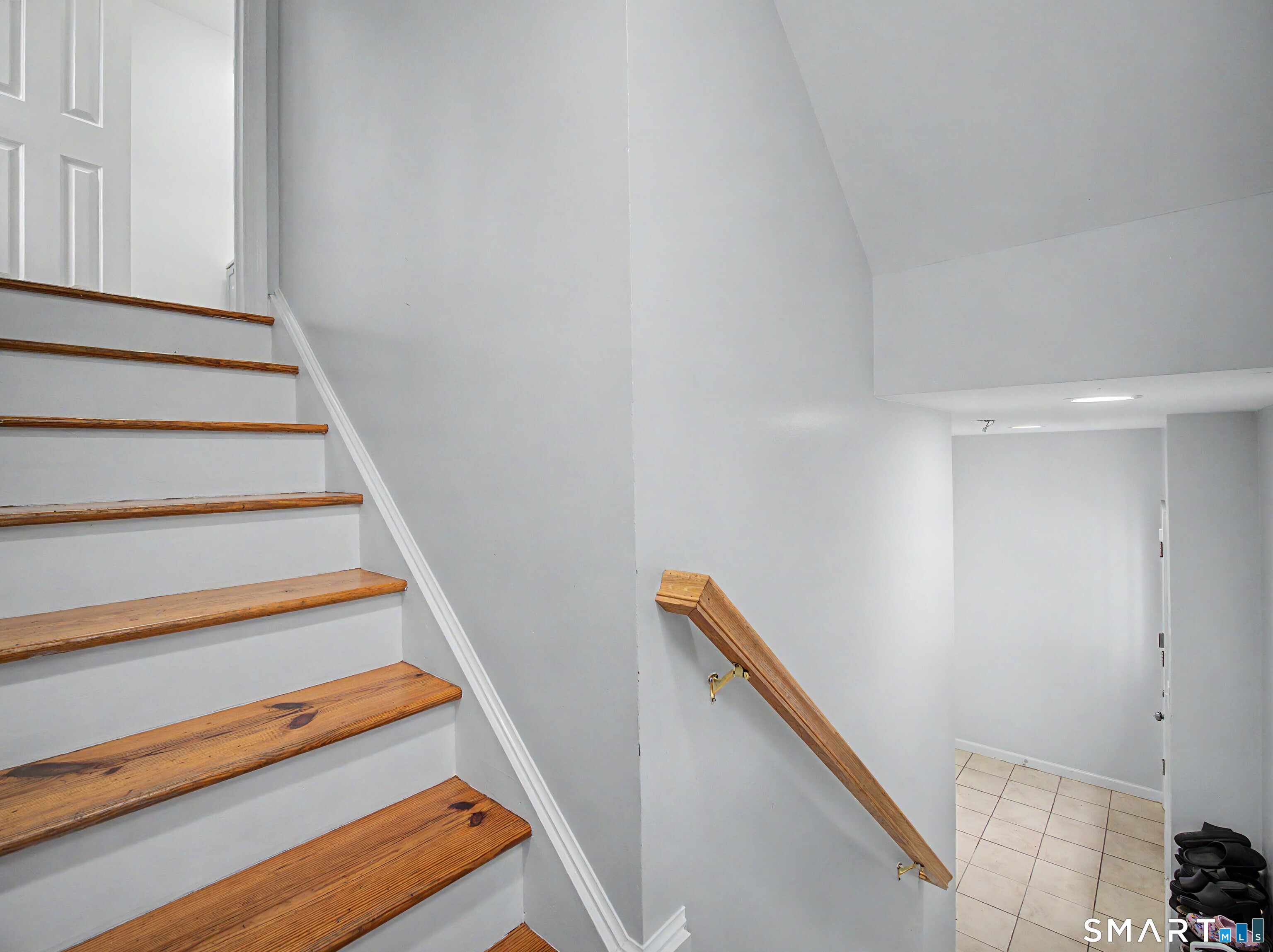 10 B Elm Street
