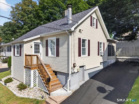 Photo of 98 New Hanover Avenue, Meriden, CT 06451 (MLS # 24205092)