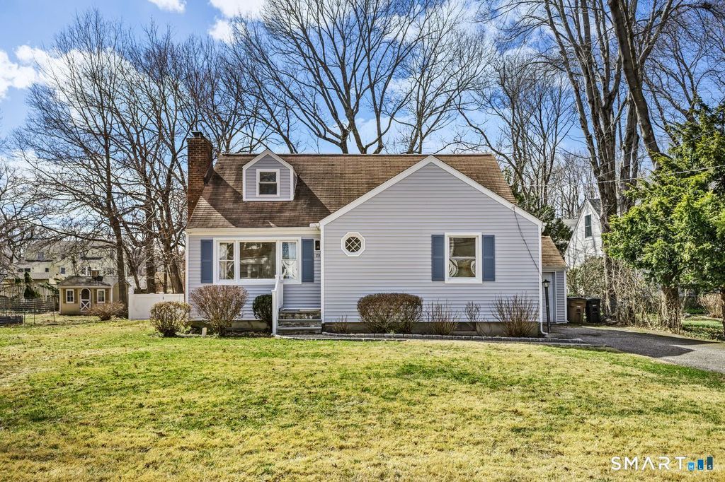 Photo of 28 Camore Street, Stamford, CT 06905 (MLS # 24160261)