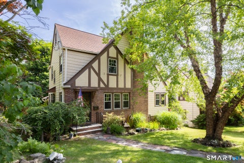 Tiny photo for 127 Roger Road, New Haven, CT 06515 (MLS # 24215563)