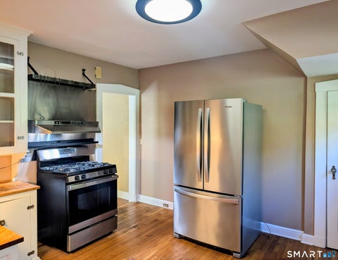 Tiny photo for 127 Roger Road, New Haven, CT 06515 (MLS # 24215563)