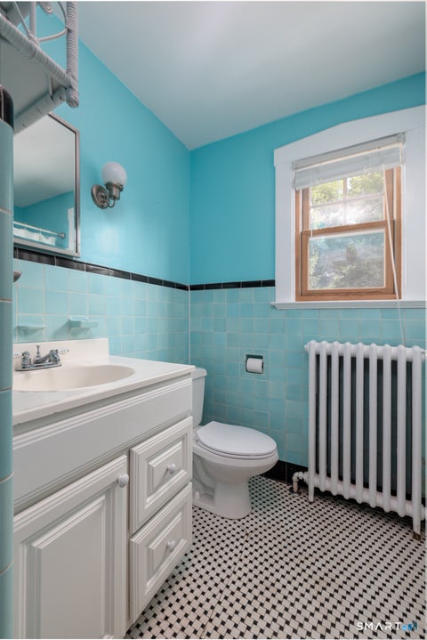 Tiny photo for 127 Roger Road, New Haven, CT 06515 (MLS # 24215563)