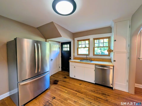 Tiny photo for 127 Roger Road, New Haven, CT 06515 (MLS # 24215563)