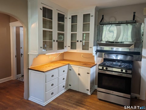 Tiny photo for 127 Roger Road, New Haven, CT 06515 (MLS # 24215563)