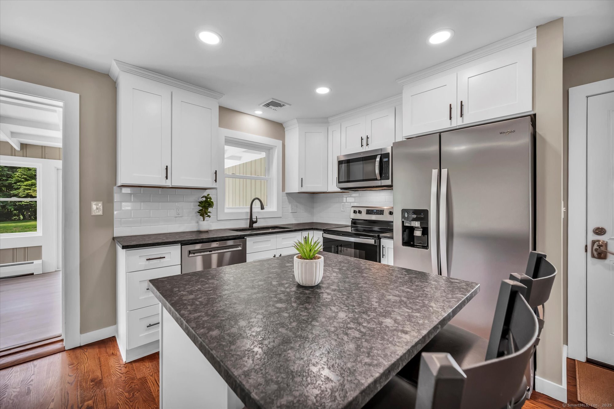 2 Riverview Place