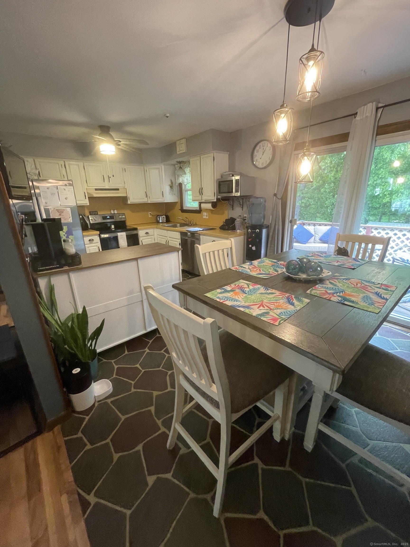 322 Beth Lane, Waterbury, Connecticut image 13