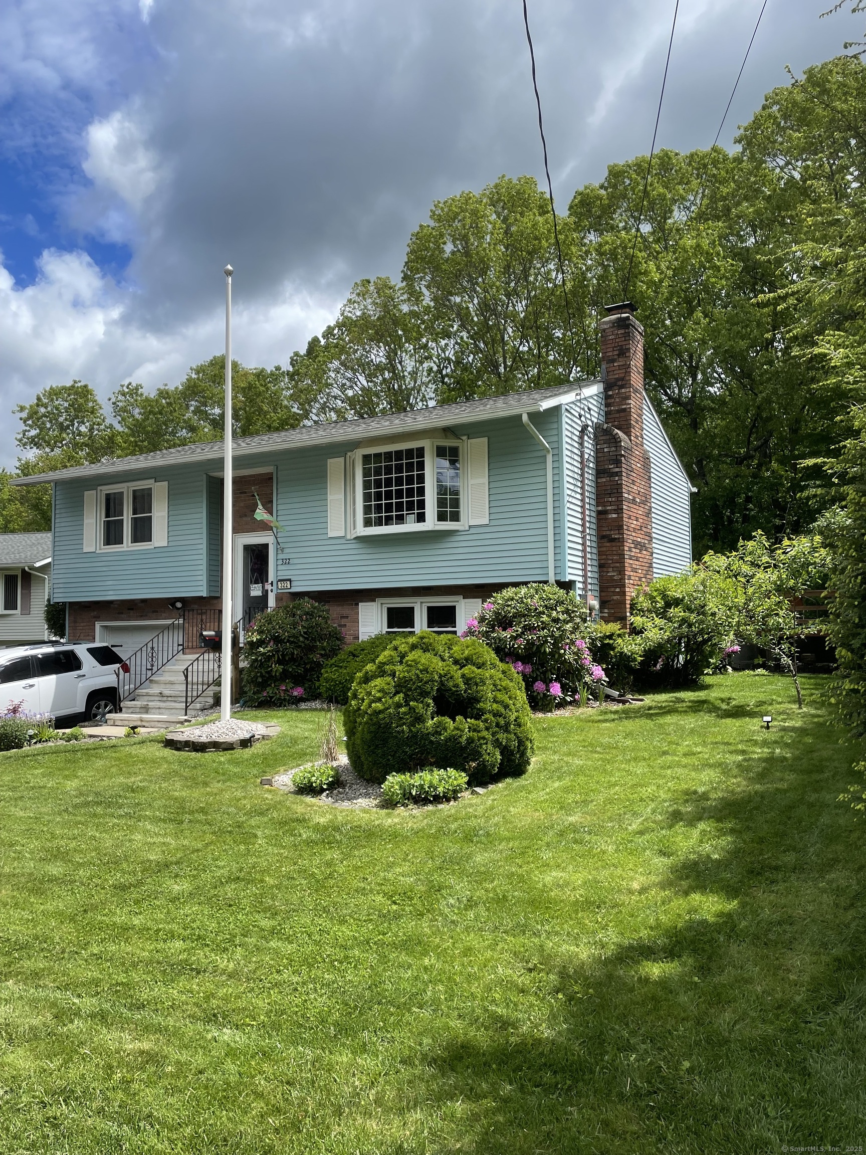 Property for Sale at Beth Lane, Waterbury, Connecticut - Bedrooms: 3 
Bathrooms: 2 
Rooms: 6  - $349,900