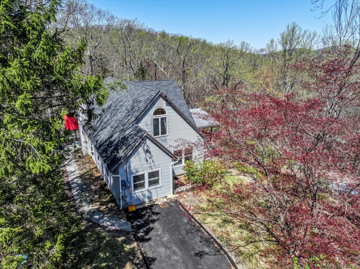 Property for Sale at Laurel Hill Road, Sherman, Connecticut - Bedrooms: 4 
Bathrooms: 2 
Rooms: 8  - $550,000