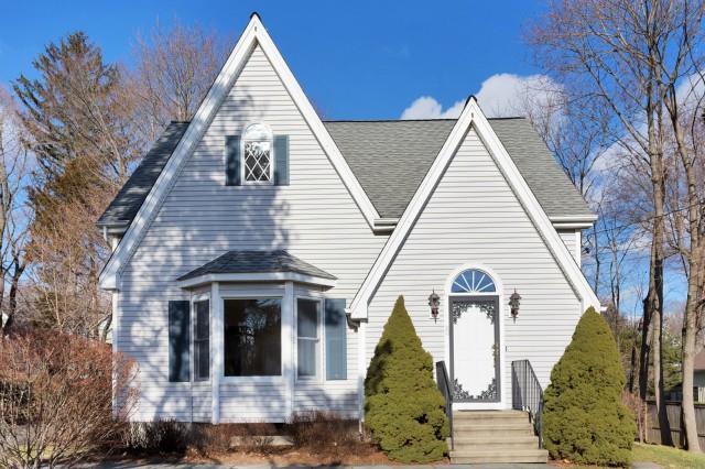 Photo 1 of 12 Bailey Avenue, Darien, Connecticut, $755,000, Web #: 99088830