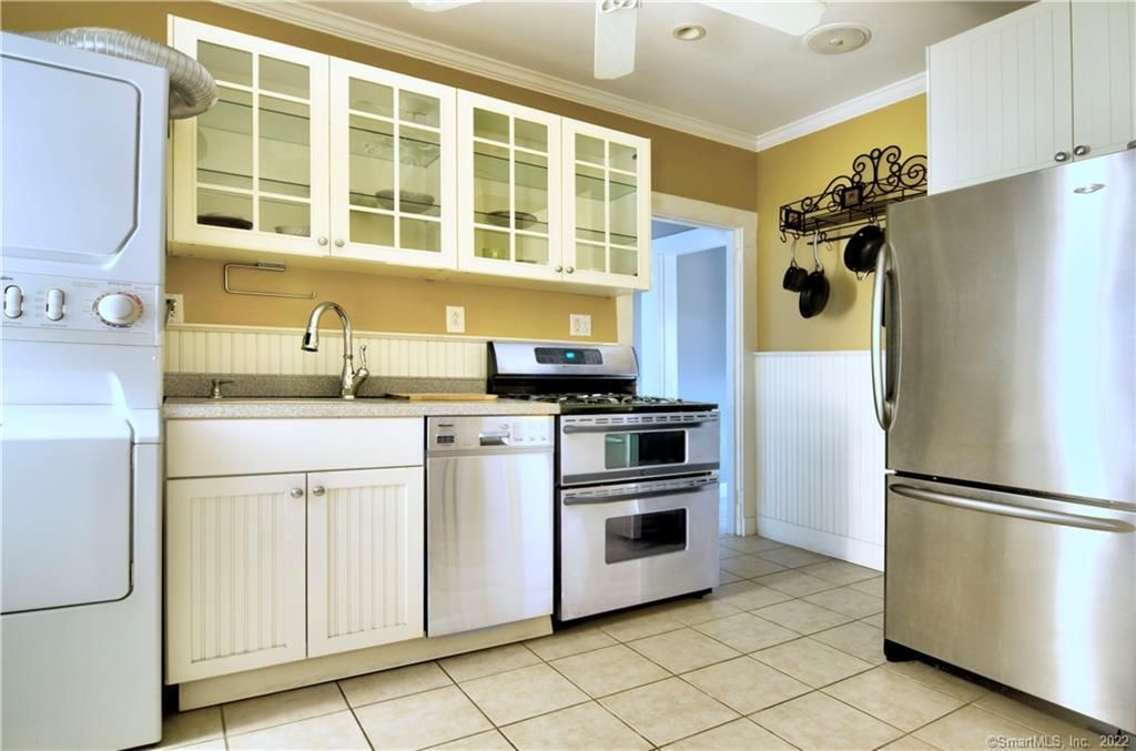 Photo of 37 Rowsley Street #6, Bridgeport, CT 06605 (MLS # 24139958)