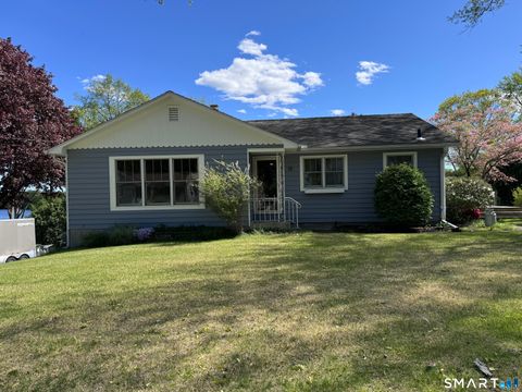 Photo of 13 Trading Cove Drive, Norwich, CT 06360 (MLS # 24175238)