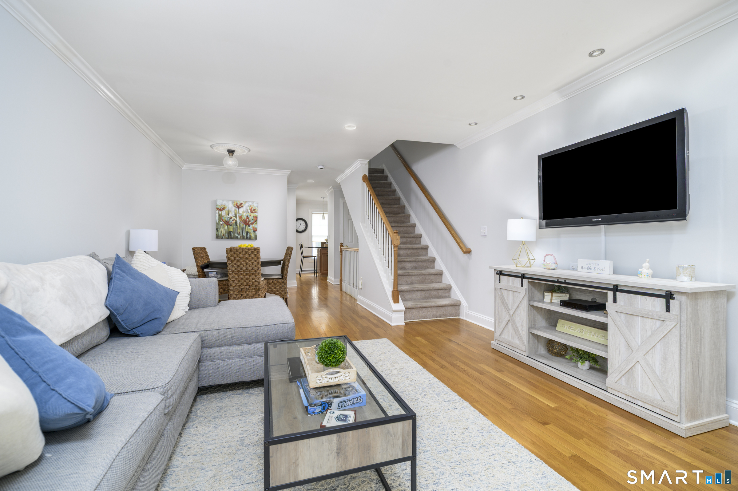 85 Camp Avenue Apt 9i