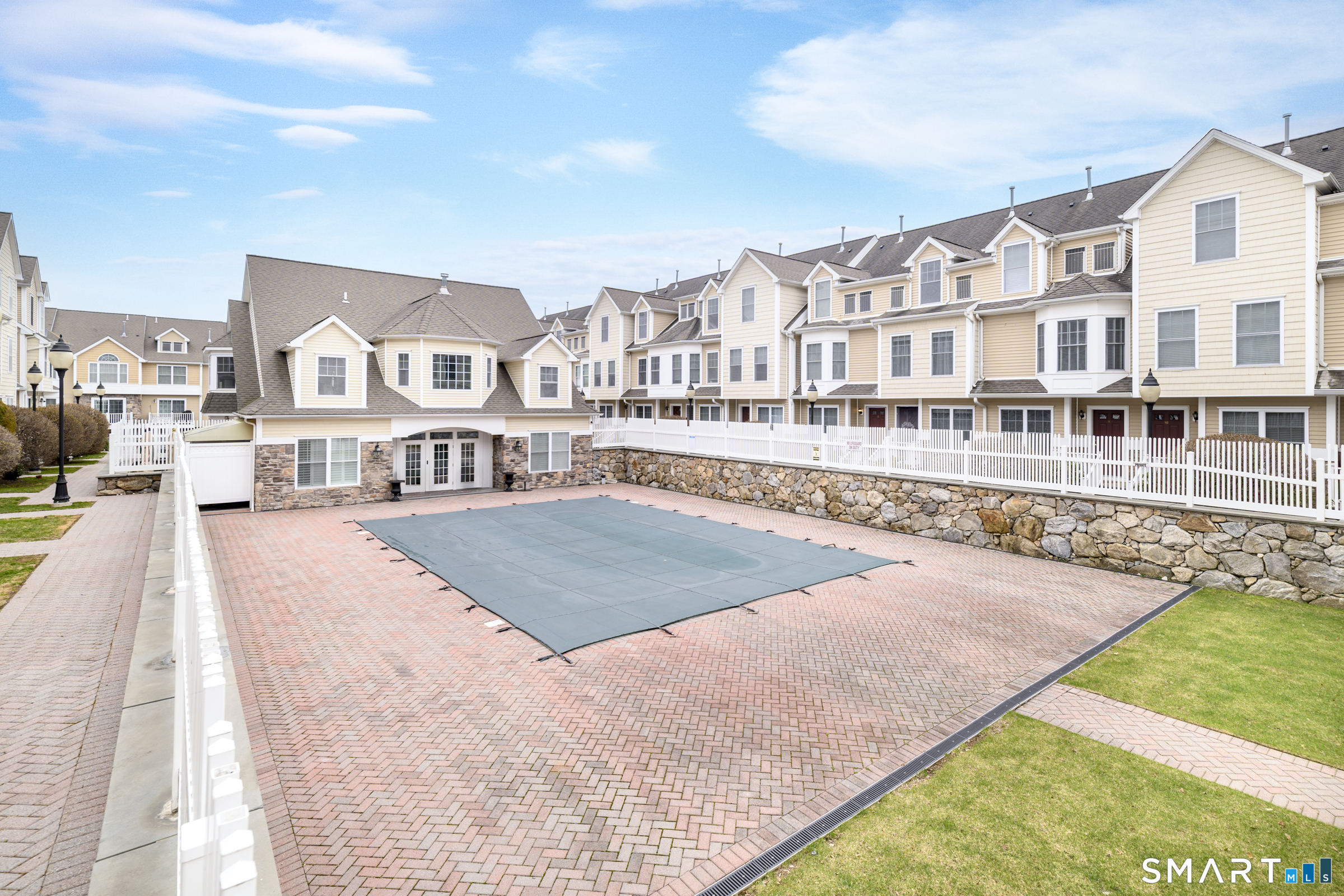 85 Camp Avenue Apt 9i