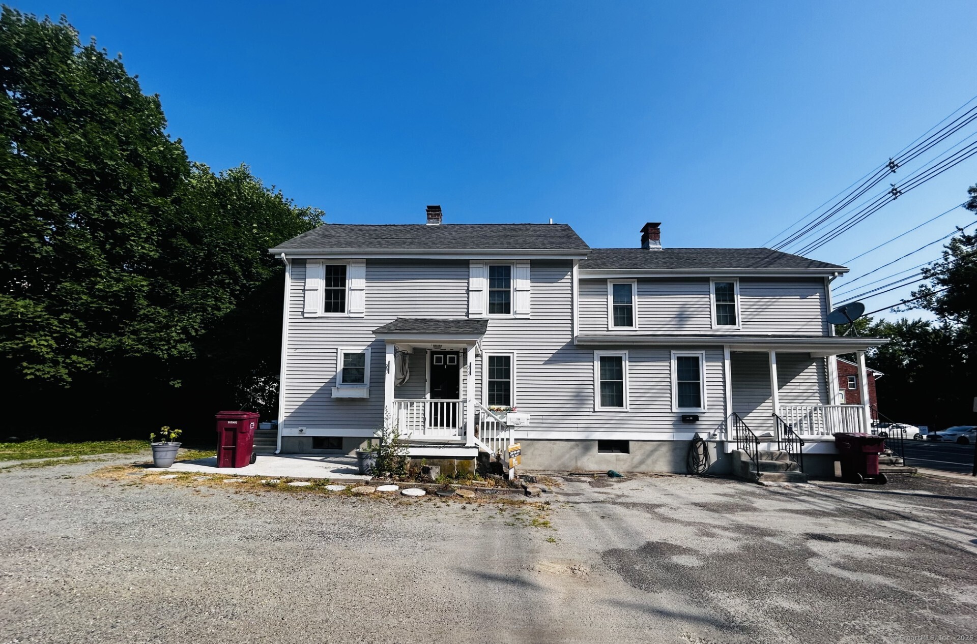 Cherry Street, Naugatuck, Connecticut - 2 Bedrooms  
1 Bathrooms  
3 Rooms - 