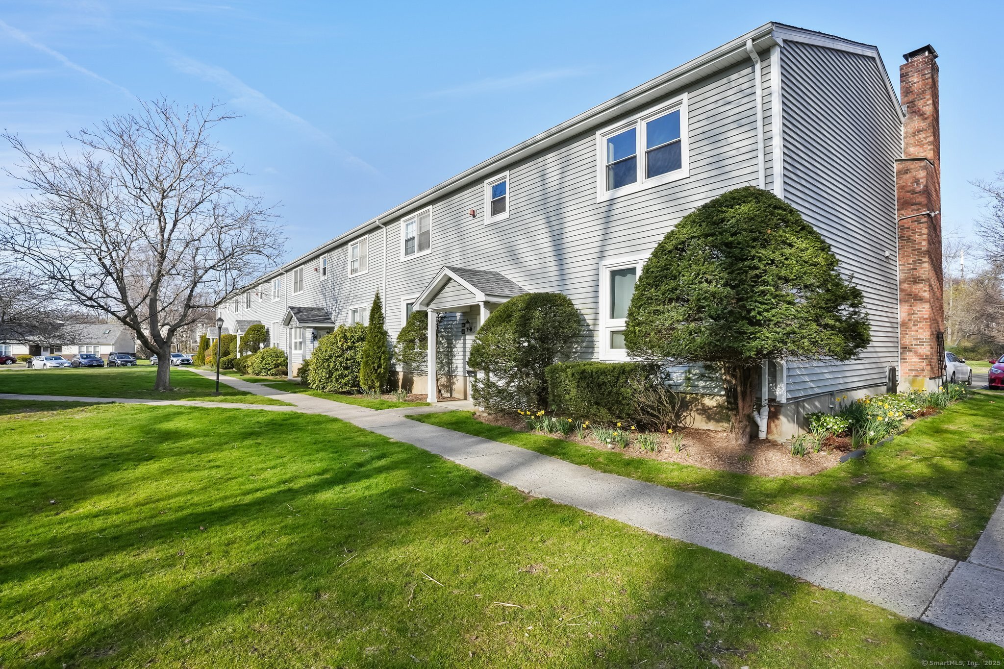 Rental Property at Carriage Path South Path 127, Milford, Connecticut - Bedrooms: 1 
Bathrooms: 1 
Rooms: 3  - $1,950 MO.