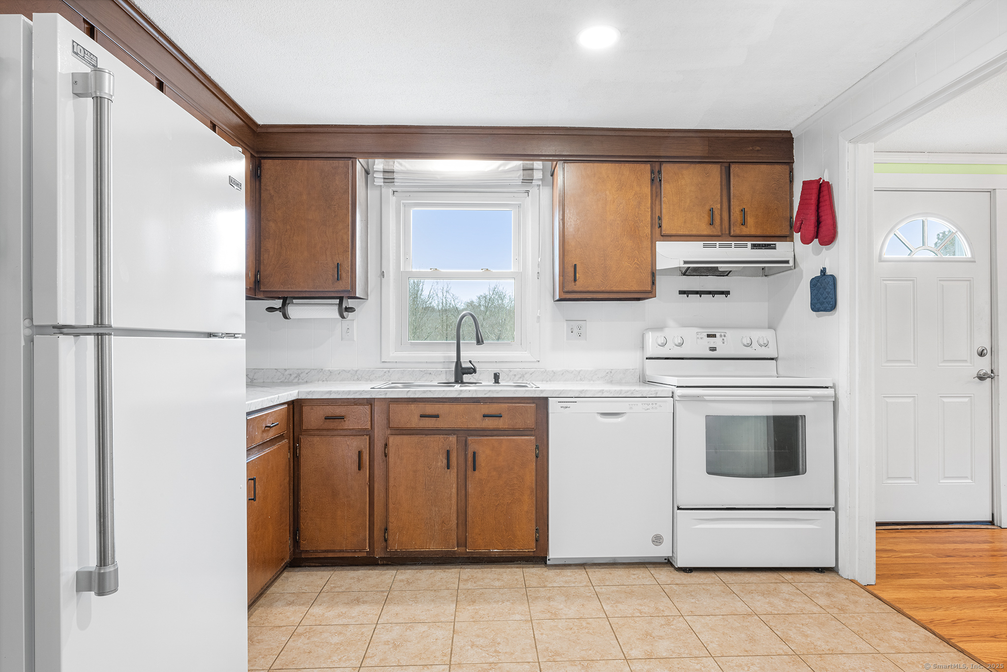 349 Harland Road, Norwich, Connecticut image 11