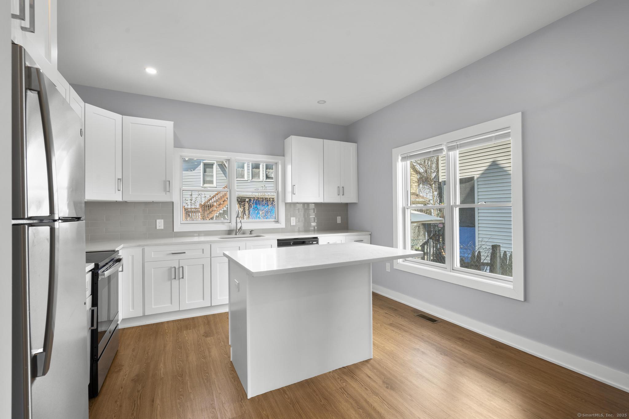 195 Arctic Street