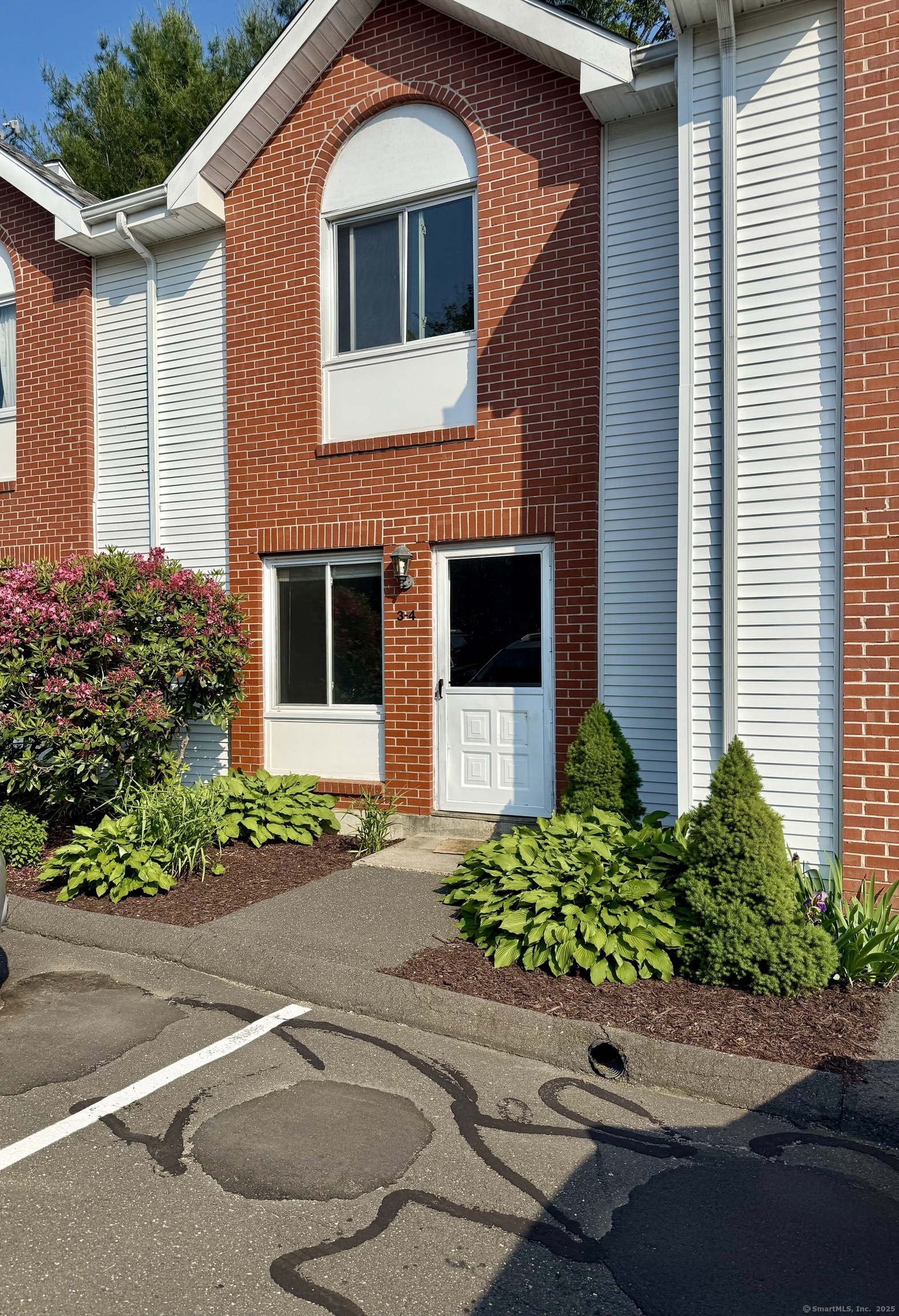 Property for Sale at Park Road 3-4, Waterbury, Connecticut - Bedrooms: 2 
Bathrooms: 2 
Rooms: 4  - $184,900