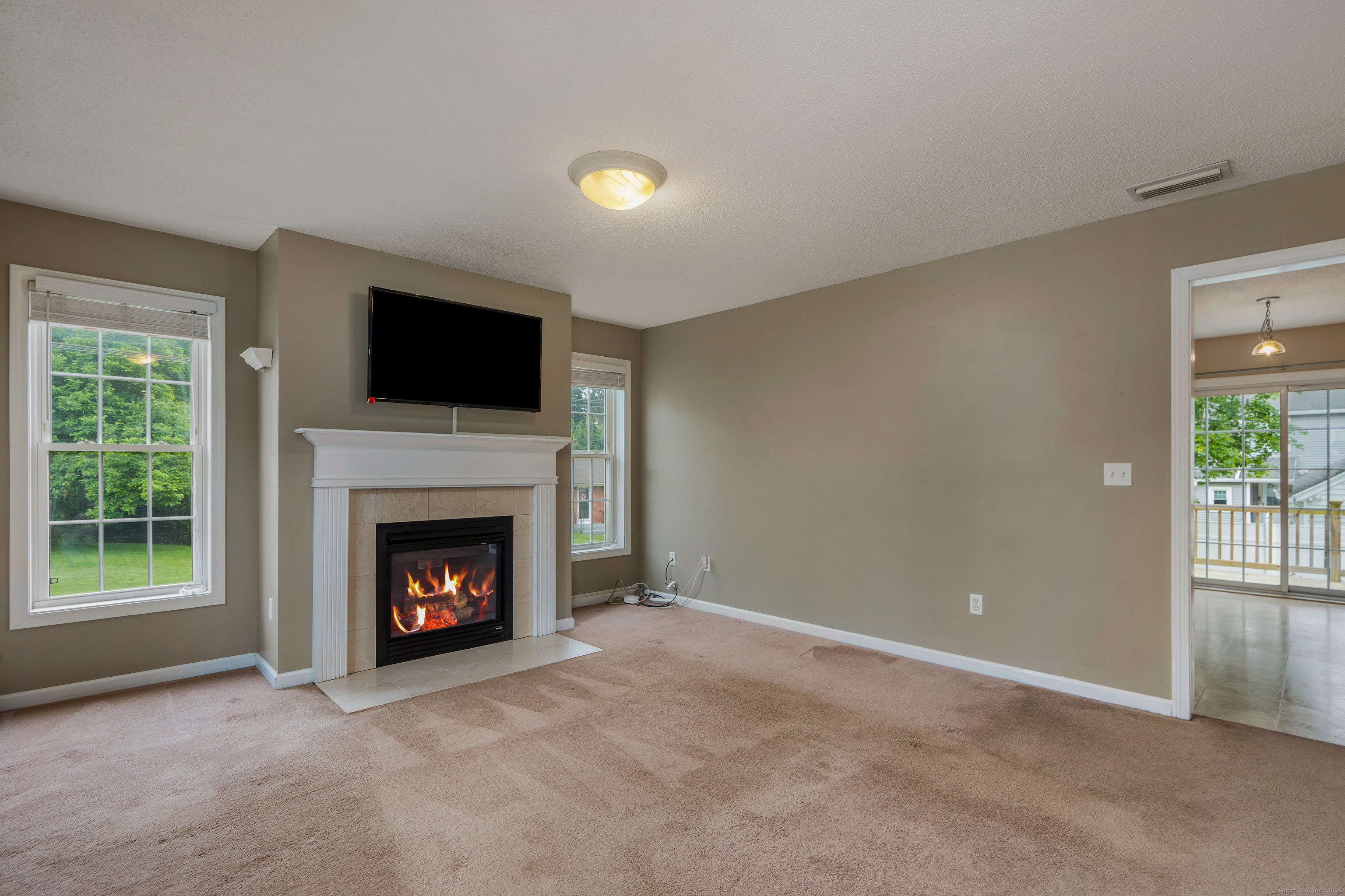 Middletown, Connecticut 06457, United States, 3 Bedrooms Bedrooms, ,3 BathroomsBathrooms,Residential,Active,148366