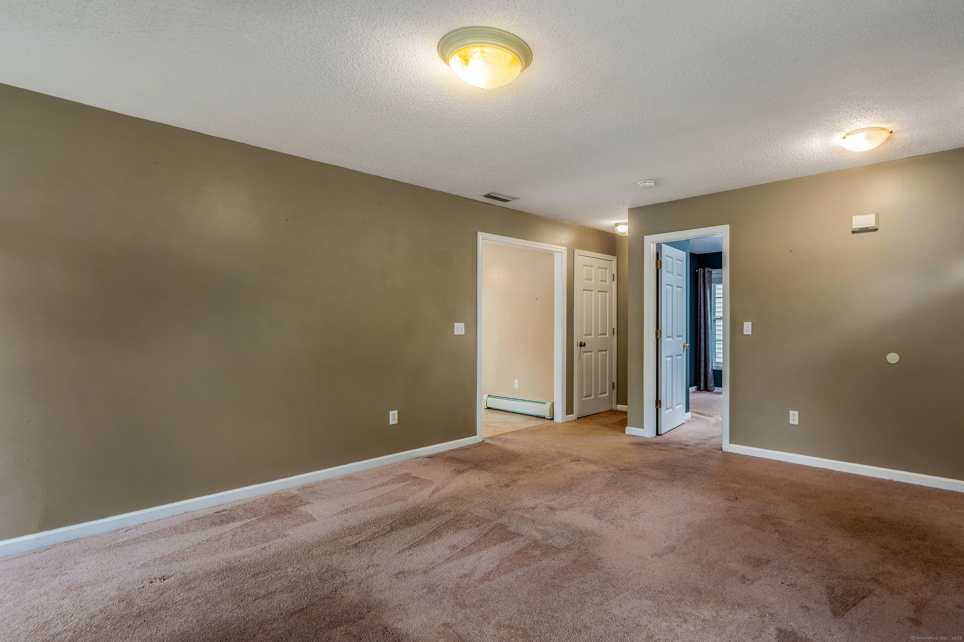 Middletown, Connecticut 06457, United States, 3 Bedrooms Bedrooms, ,3 BathroomsBathrooms,Residential,Active,148366