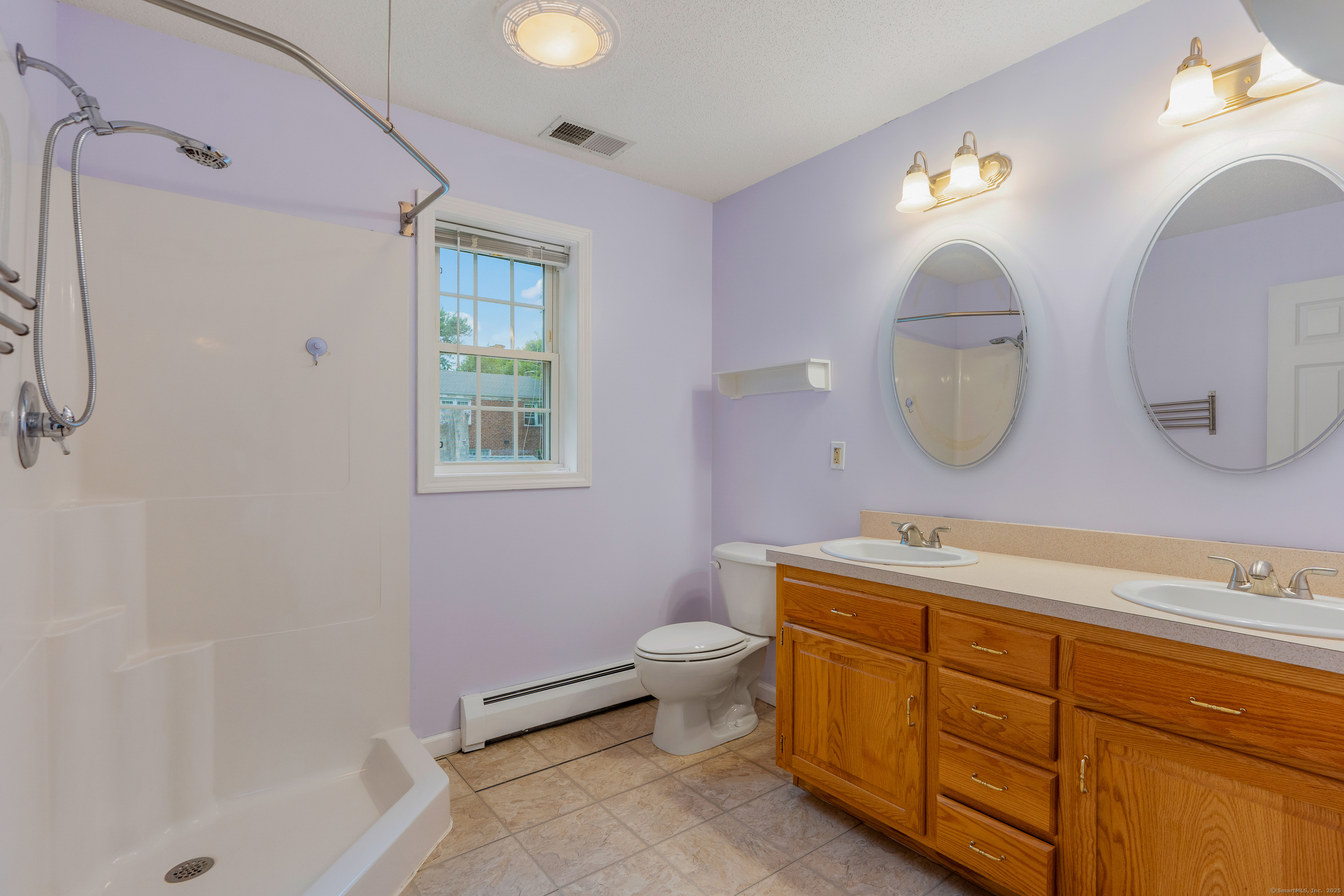 Middletown, Connecticut 06457, United States, 3 Bedrooms Bedrooms, ,3 BathroomsBathrooms,Residential,Active,148366