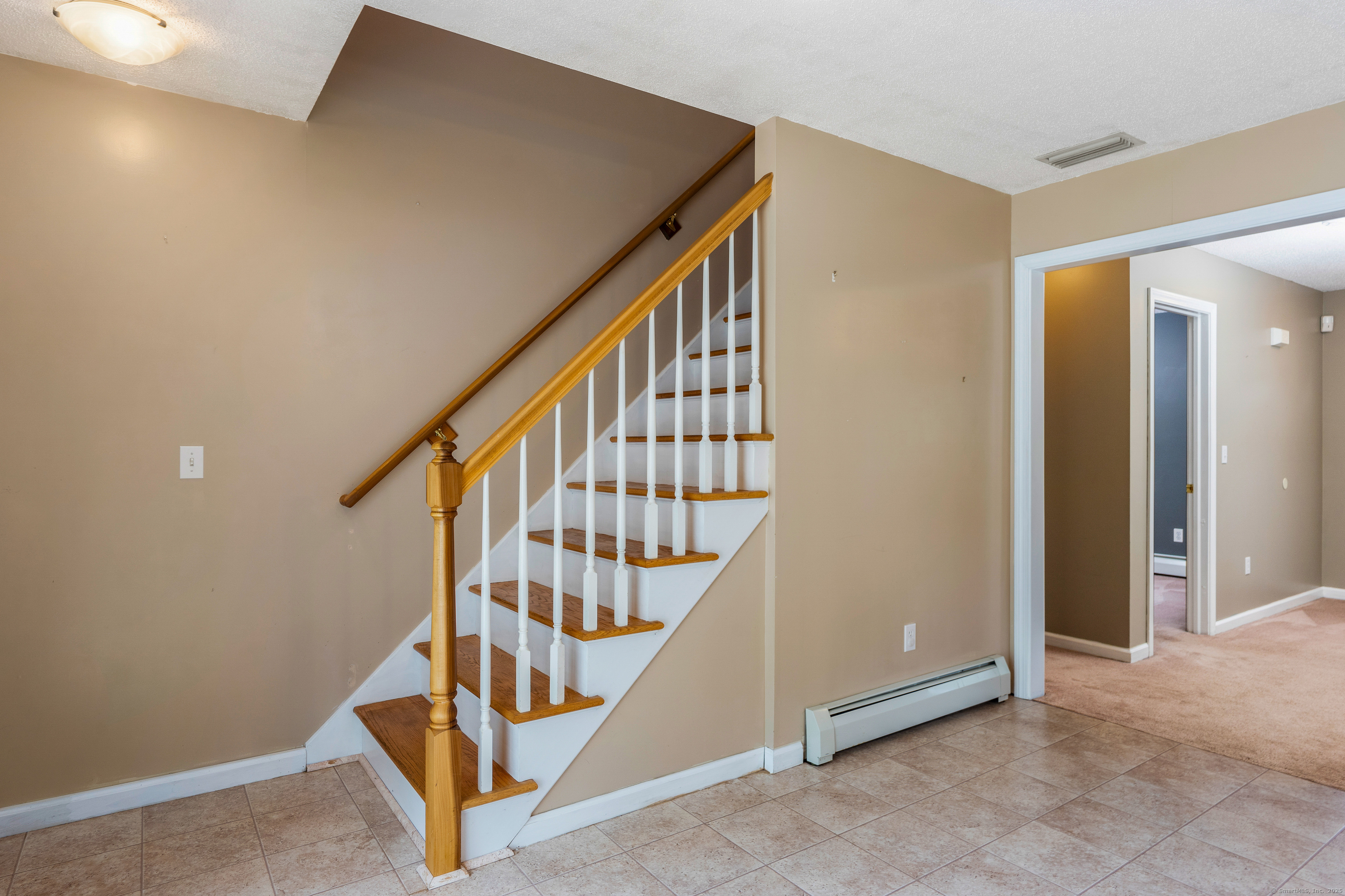 Middletown, Connecticut 06457, United States, 3 Bedrooms Bedrooms, ,3 BathroomsBathrooms,Residential,Active,148366