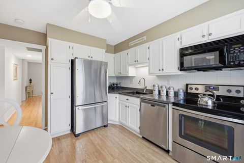 Tiny photo for 23 Maple Lane #23, Avon, CT 06001 (MLS # 24168402)