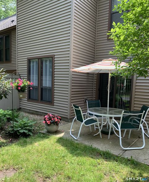 Tiny photo for 23 Maple Lane #23, Avon, CT 06001 (MLS # 24168402)