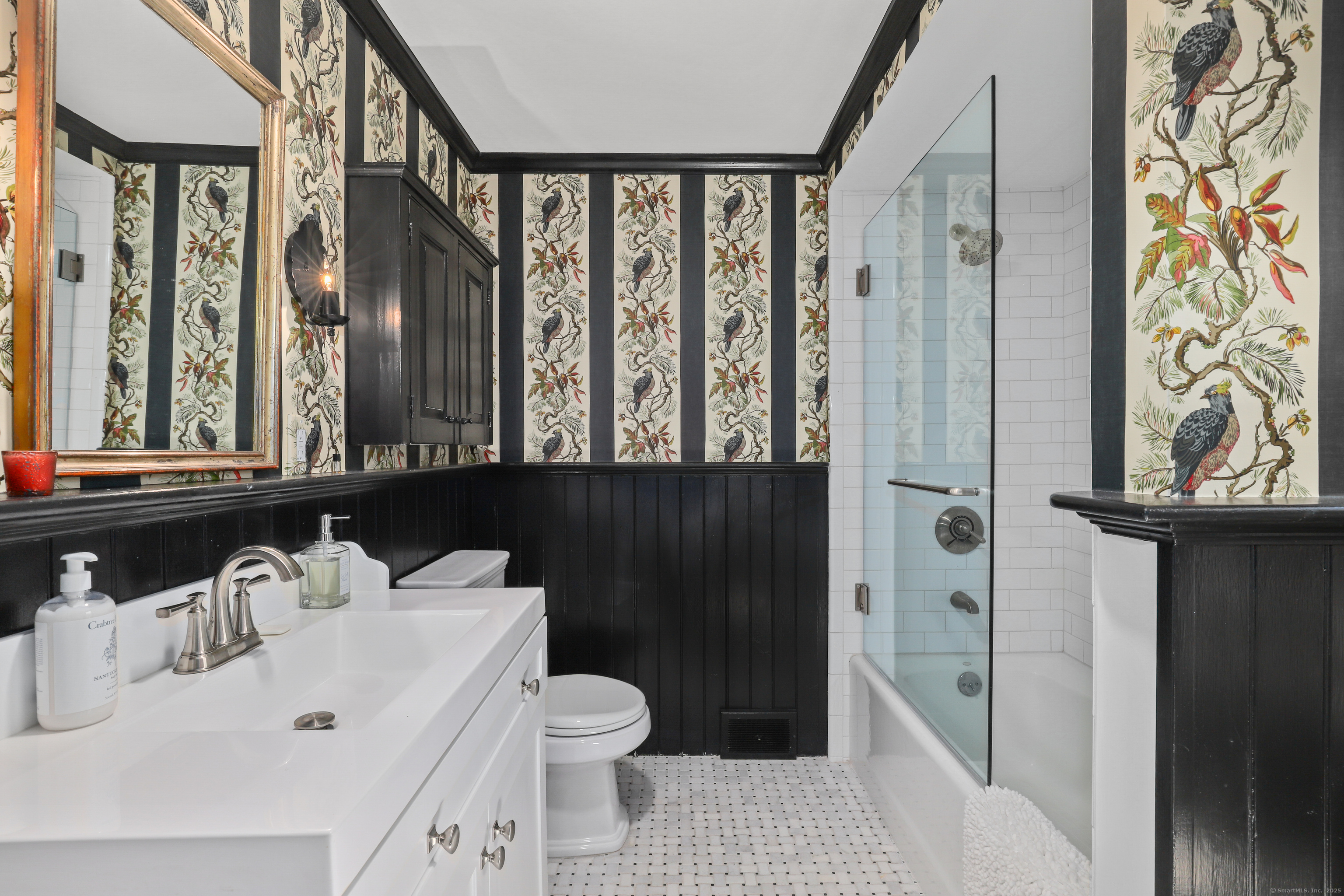 Newtown, Connecticut 06482, United States, 4 Bedrooms Bedrooms, ,4 BathroomsBathrooms,Residential,Active,200206