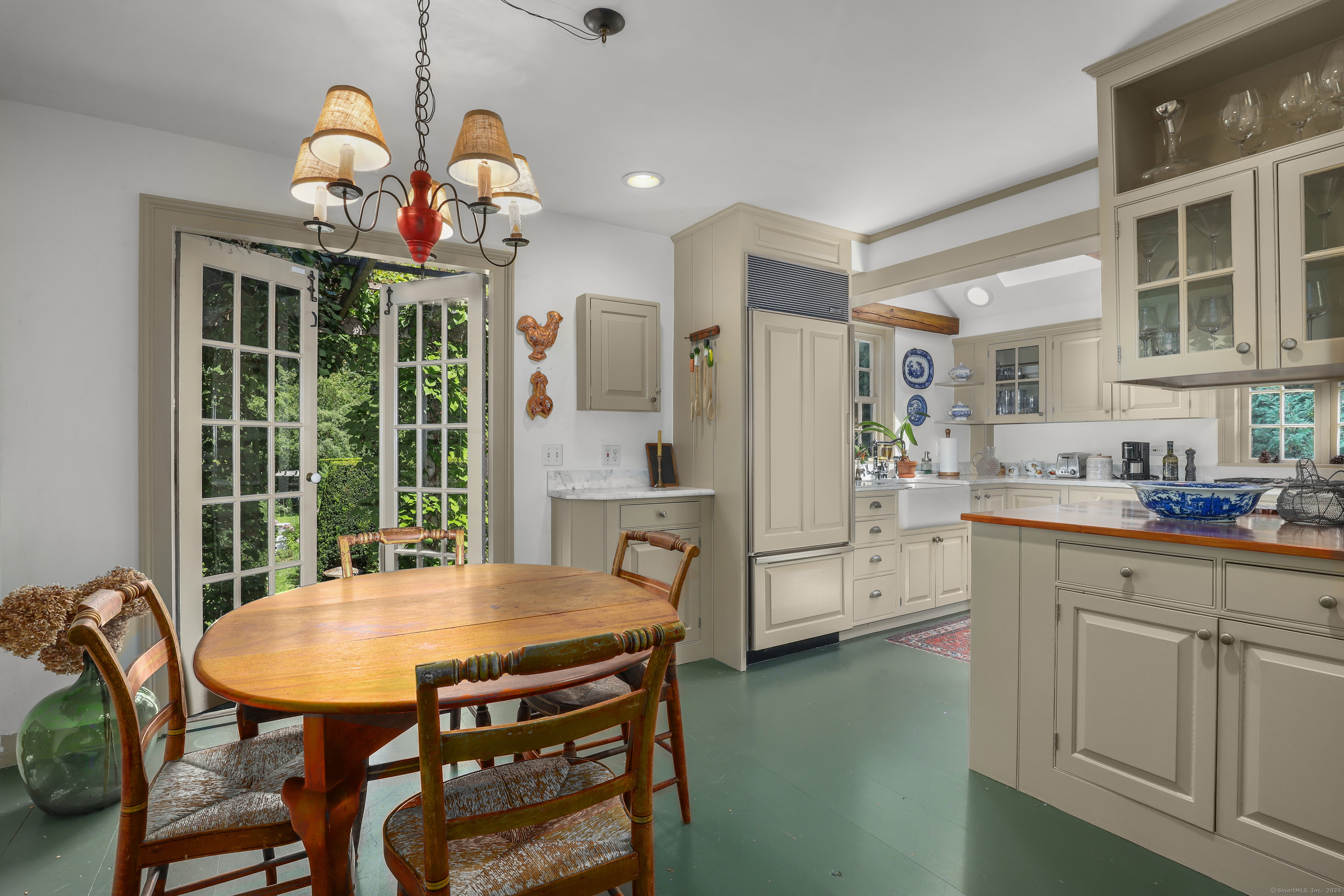 Newtown, Connecticut 06482, United States, 4 Bedrooms Bedrooms, ,4 BathroomsBathrooms,Residential,Active,200206