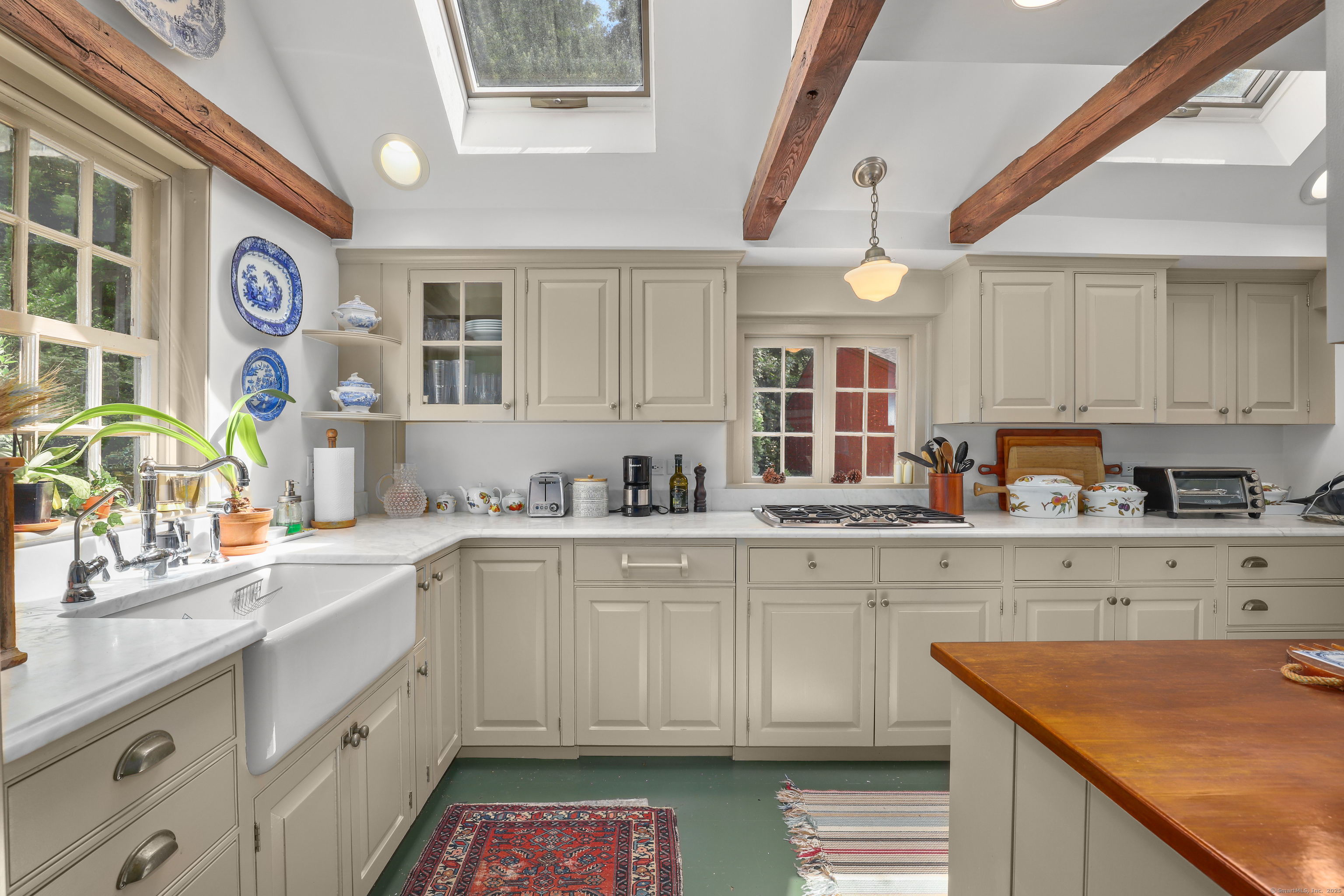 Newtown, Connecticut 06482, United States, 4 Bedrooms Bedrooms, ,4 BathroomsBathrooms,Residential,Active,200206